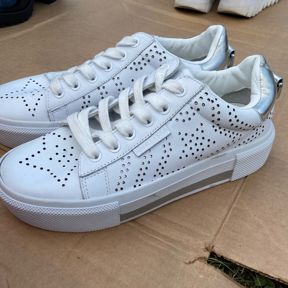 Kendall / Kylie White Sneakers W 7.5
